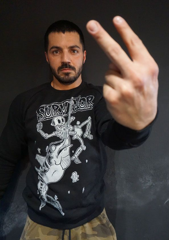 SURVIVOR MARLIN CREWNECK