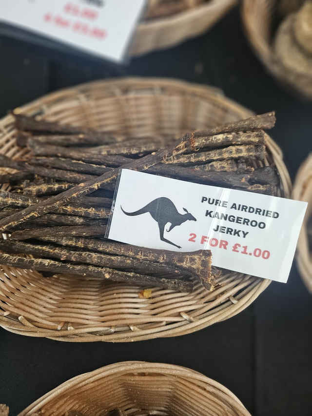 Kangaroo 100 % pure meat jerky x 2 ( hard 