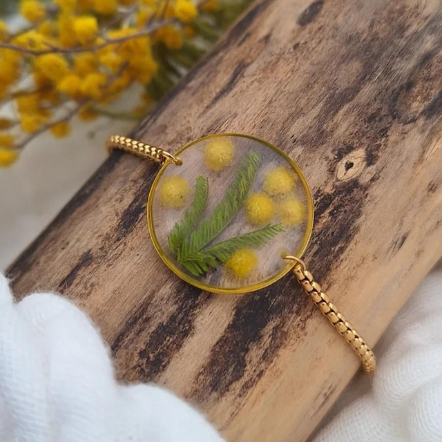Bracelet coulissant doré · Fleurs de Mimosa