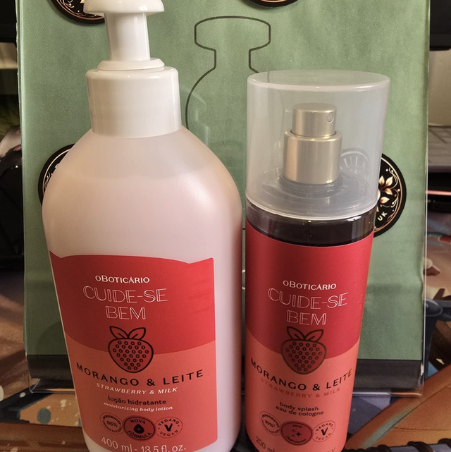 Kit Cuide se bem morango e leite creme e body splash 