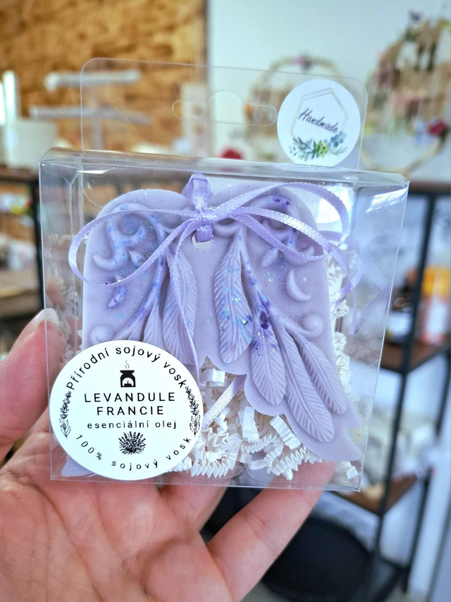Levandule FRANCIE Andělská křídla - vonný sójový vosk závěsný
