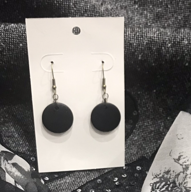 Black Dangling Earrings- BLKD21