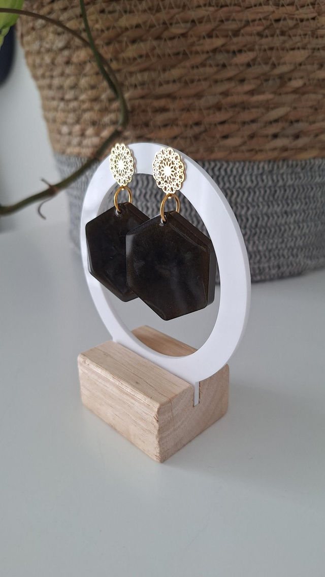 Boucles d&#039;oreilles hexagonales marrons