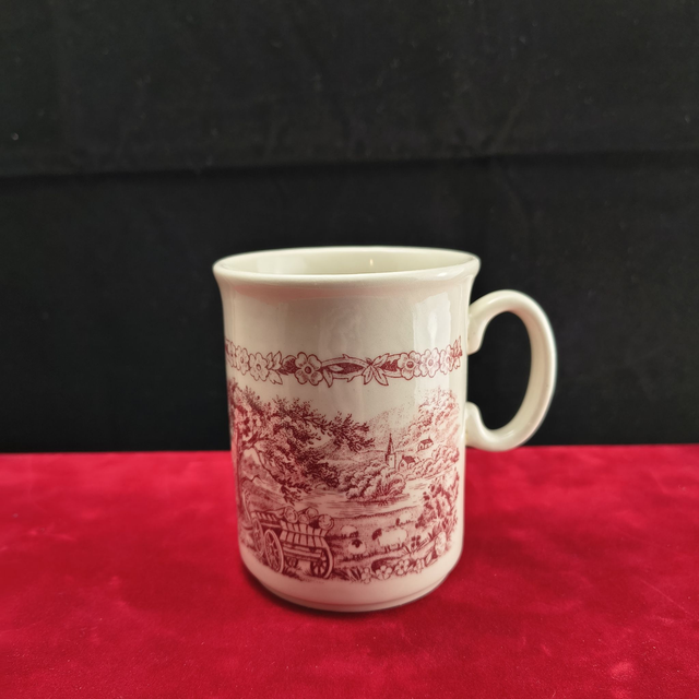 English Ironstone Tableware | Mok Rond (diameter 8,0 cm | hoogte 9,8 cm) met 'English Country Life' motief in Roze | Vintage