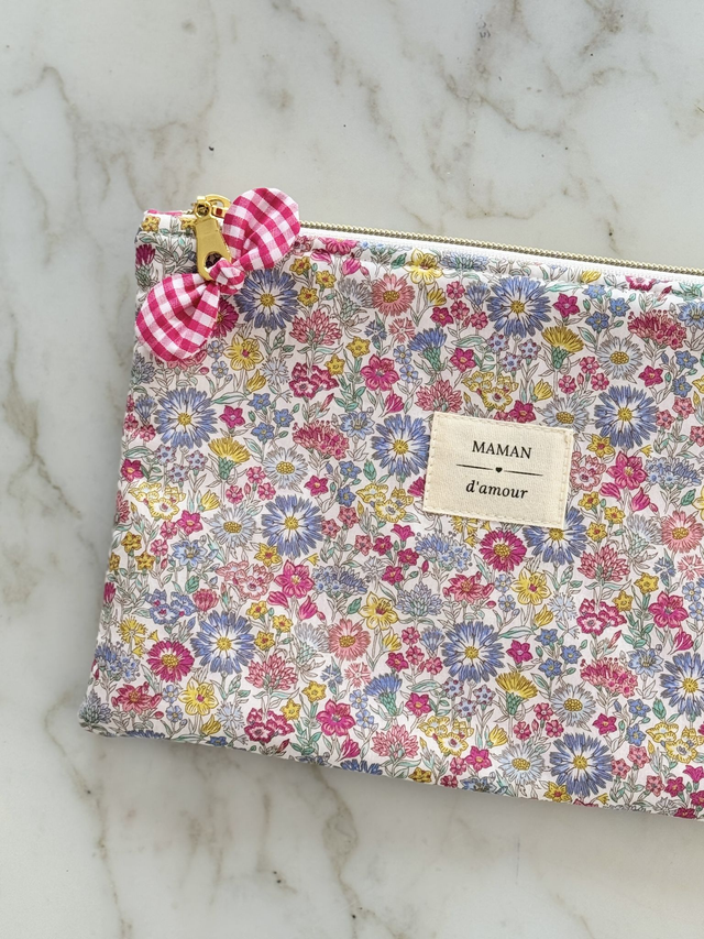 Pochette plate matelassée L [MAMAN]