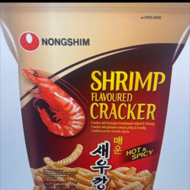 Shrimp crackers hot &amp;spicy ข้าวเกรียบกุ้ง รสเผ็ด