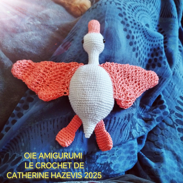 2025 OIE AMIGURUMI ROSE