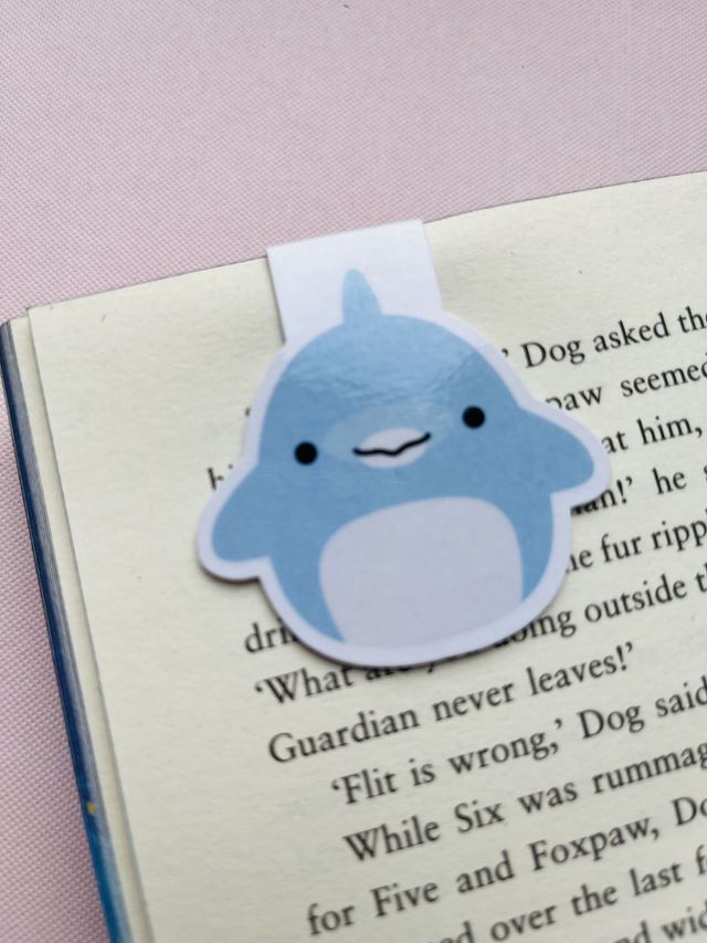 ‘Dolphin’ Squish magnetic bookmark