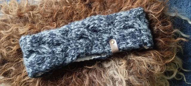 Bandeau en laine de nos brebis 