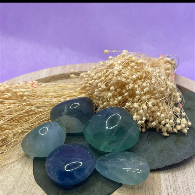 Pierre roulé Fluorine "Concentration . positivité .renforcement"