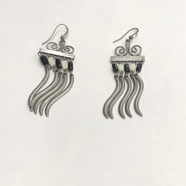 Silver Dangling Earrings - SDE104