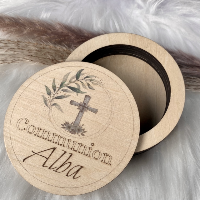 Boîte de Communion en Bois Personnalisée – Souvenir Religieux pour Bijoux | 3 Designs au Choix