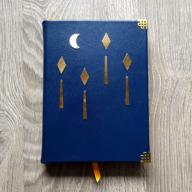 Grimoire cuir "Pluie d'étoiles"