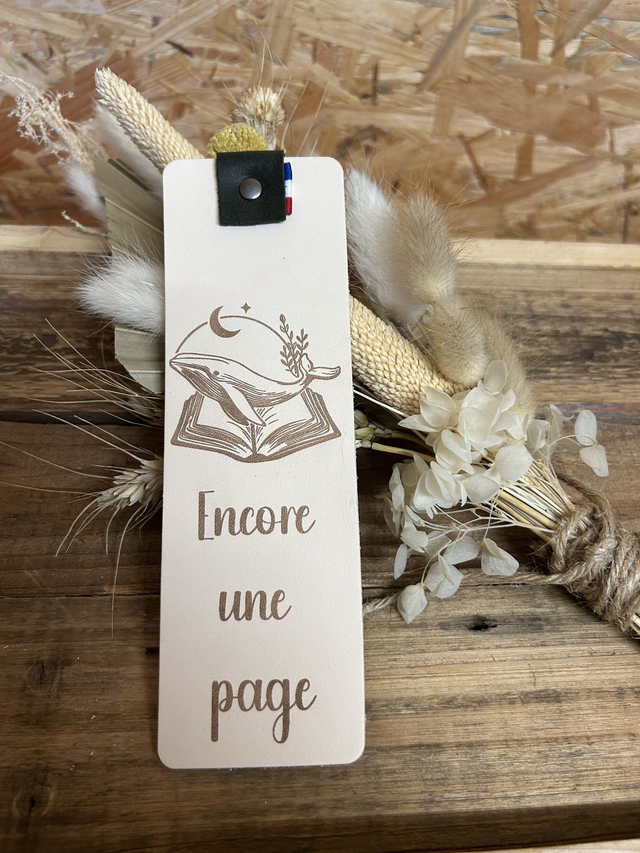Marque page en cuir &quot;Encore une page&quot;