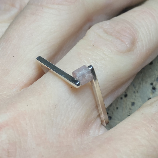 J983 ANELLO QUADRO DISASSATO TORMALINA mis.50