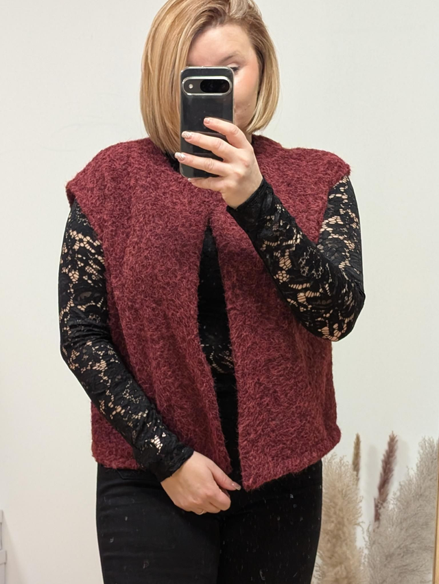 Ref P28 Gilet Ninon sans manche bordeau