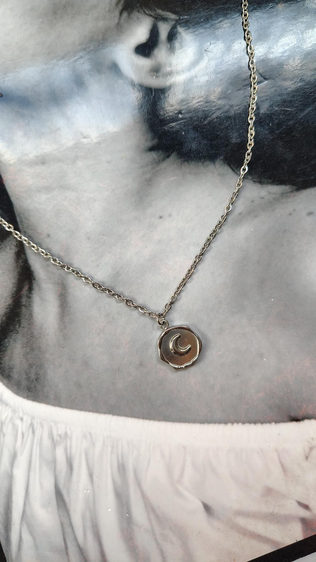 Collana con mezzaluna 