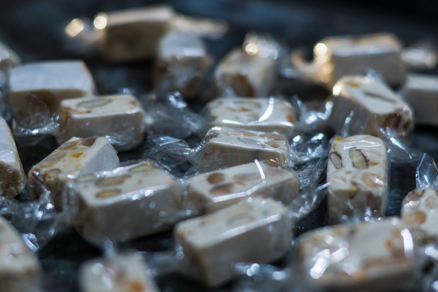 L&#039;andalou (nougat tendre aux saveurs andalouses)