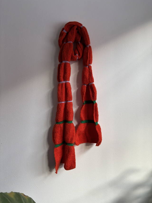 salami scarf orange neon 
