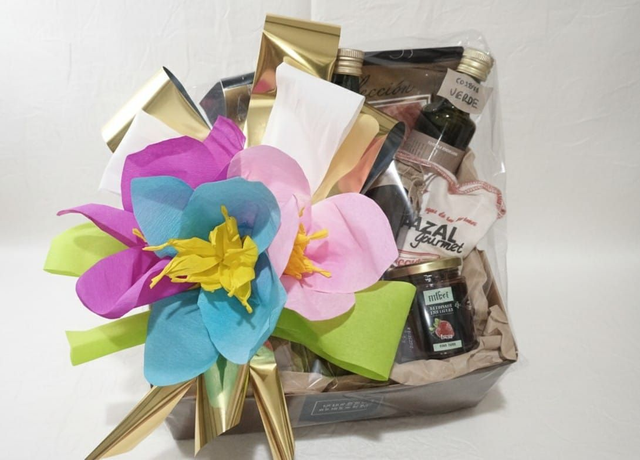 ESESNCIA GOURMET &amp; FLORES