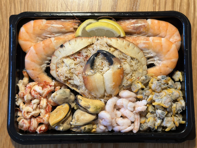 1 Christmas Crab Platter for one