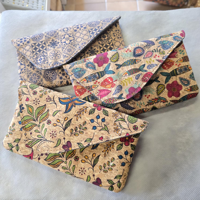 Petit étui/fourre-tout en liège imprimé (3 motifs à choix)