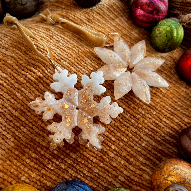 Snowflake Decorations Medium (Pack of 2) - White and Gold