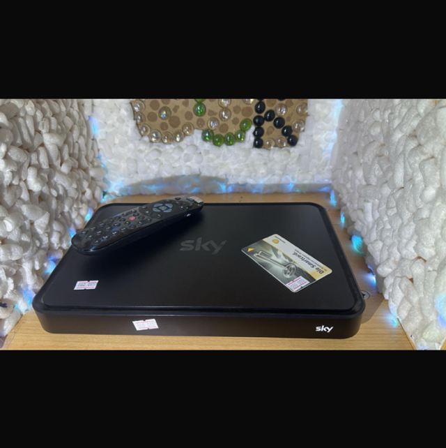 *0656- SKY ONLINE  ROKU POWERED 