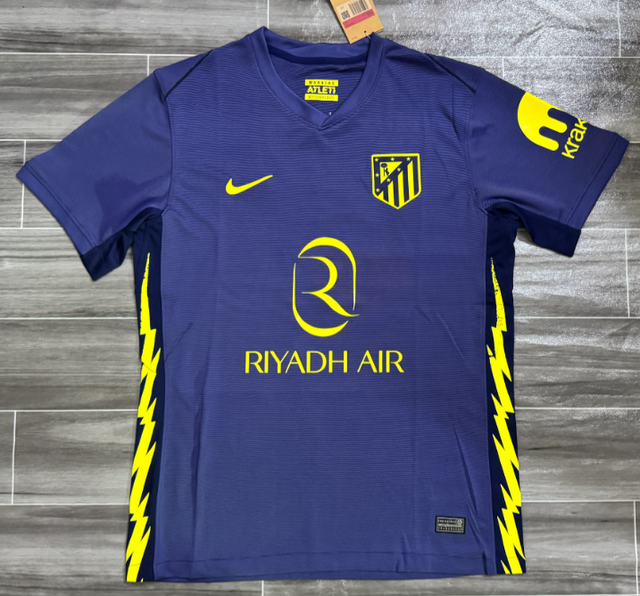 Segunda equipación Atlético de Madrid, 25-26