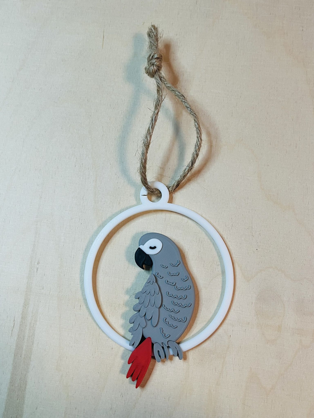 Ornament Grijze Roodstaart – 7,5 cm