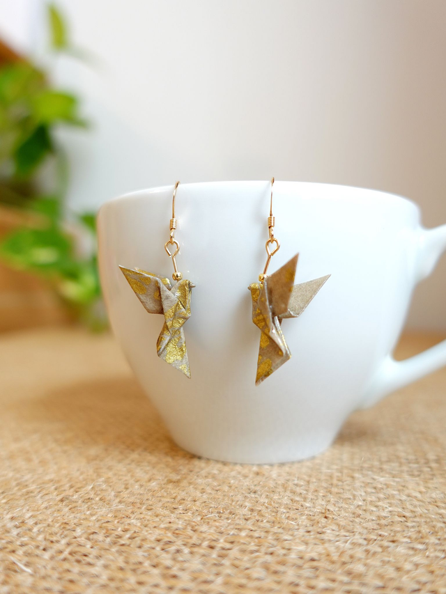 Origami Colombe, oiseau / GOLD FILLED, Or laminé / Boucles d'oreilles / Papier japonais washi / Blanc, noir, or / Bijou japonais origami /