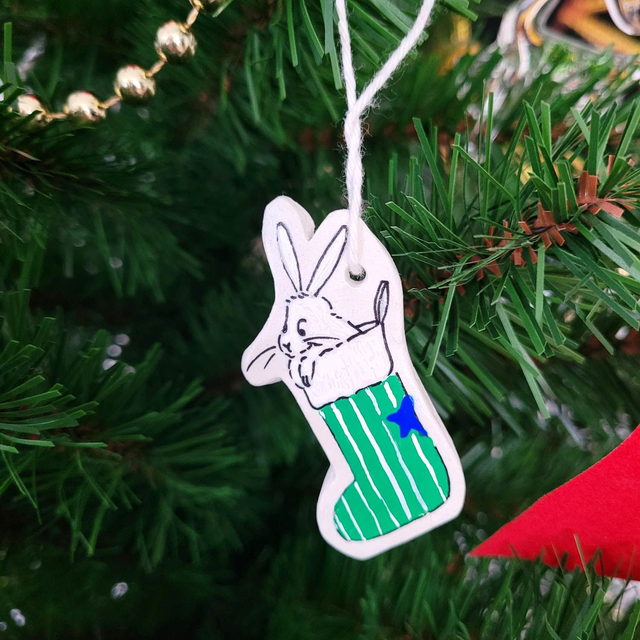 Suspension Lapin et chaussette de Noël verte