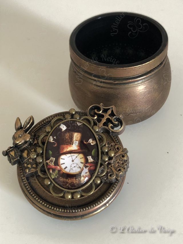 Petit Pot en Verre Chapeau et Horloge