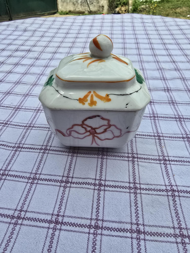 Ancien sucrier porcelaine 