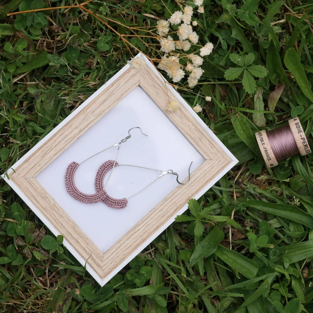 Boucles d'oreilles Créoles goutte d'eau vieux rose