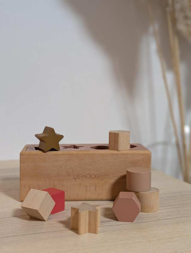 Boîte à formes Liewood - Prix neuf : 50 euros