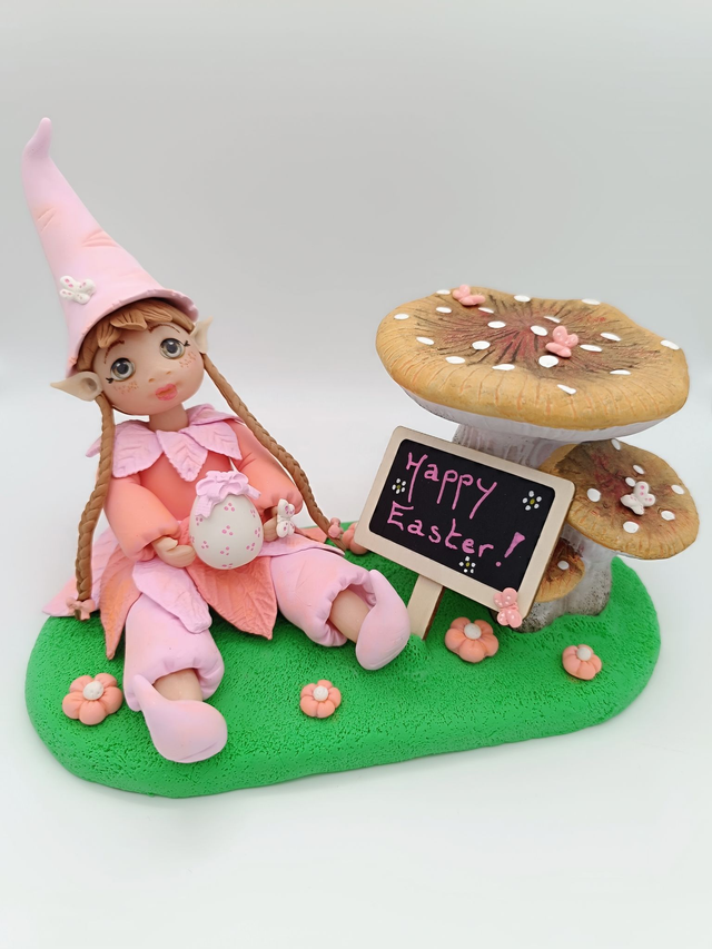 Elfe de Pâques en porcelaine froide fille