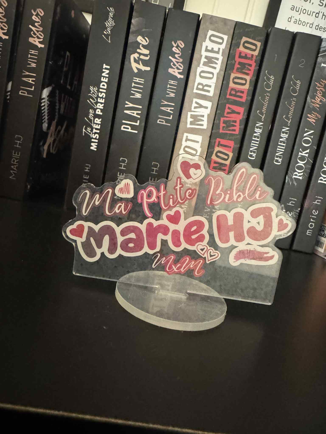 Standee de bibliothèque "ma petite bibli Marie HJ"