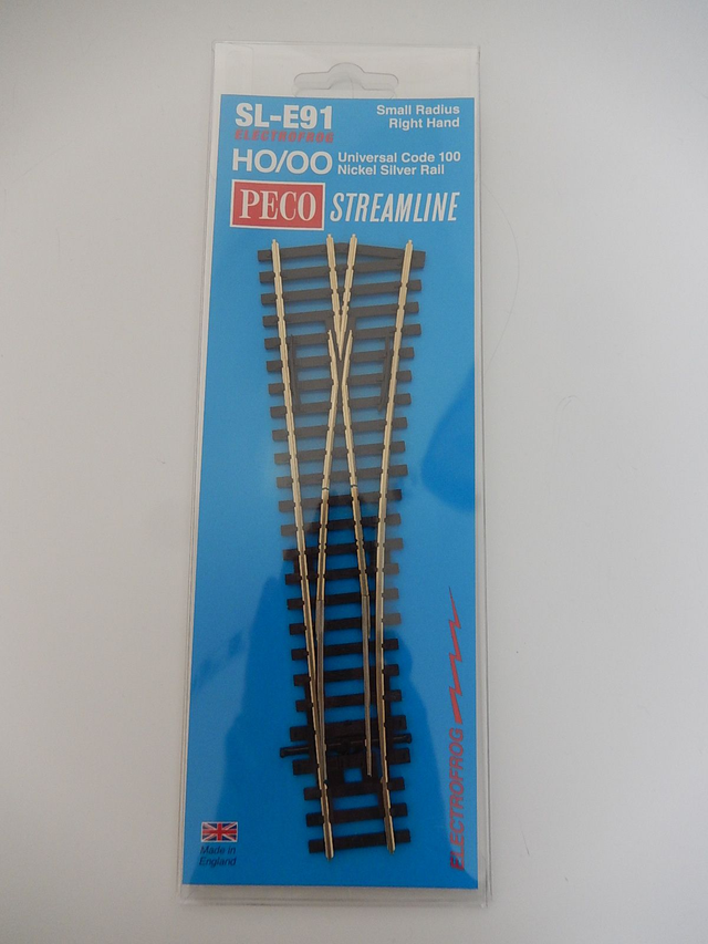 Aiguillage court à droite 12° Peco SL-E91 H0