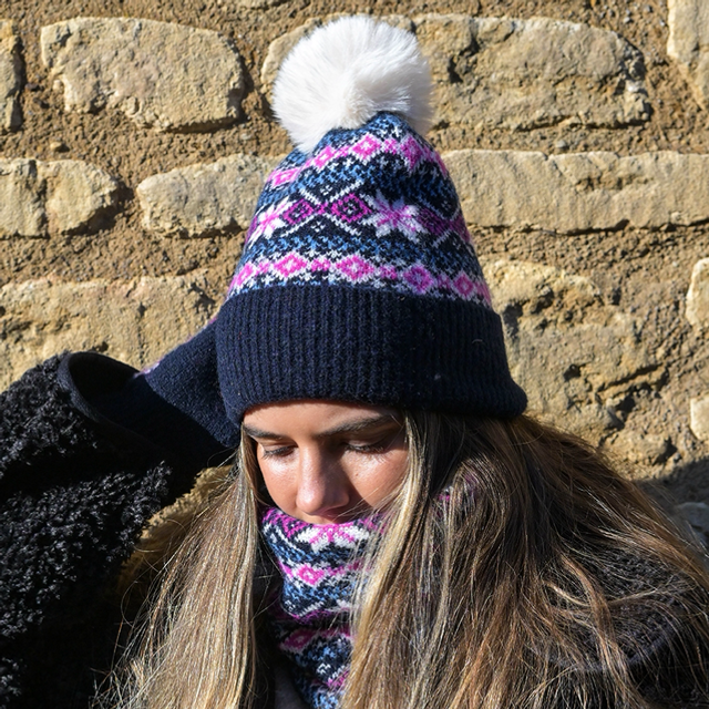 Navy and Pink Scandi Starflower Hat