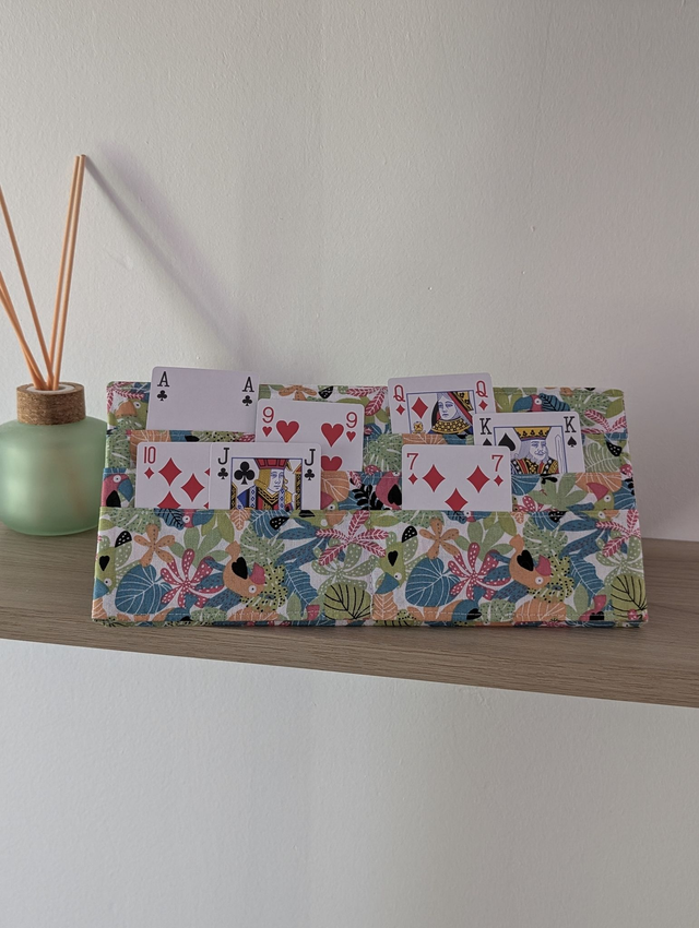 Porte-cartes de jeu modèle jungle colorée