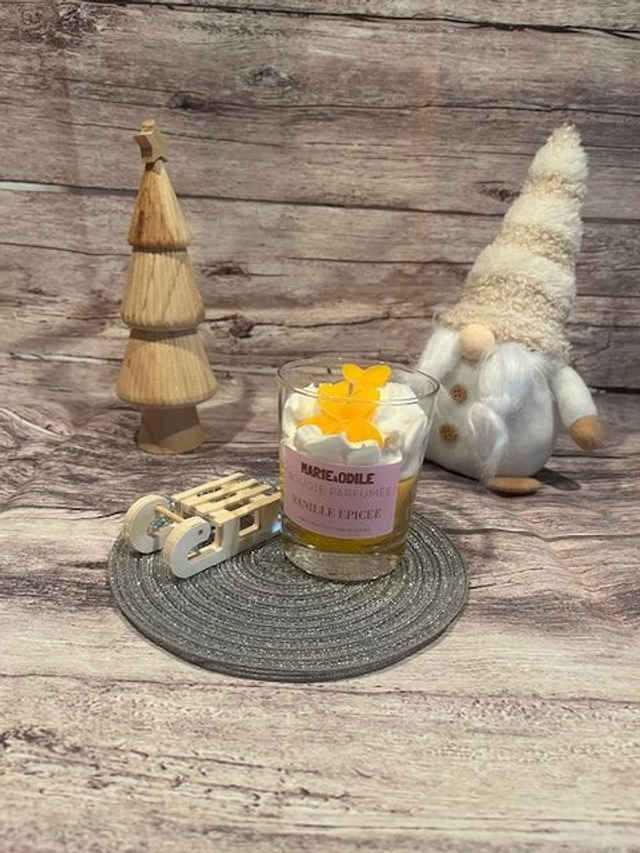 Bougie parfumée Vanille épicée - 180 grammes 