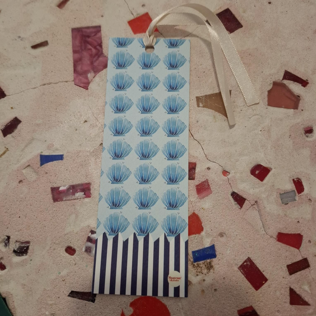 Maa2 marque page coquillage bleu