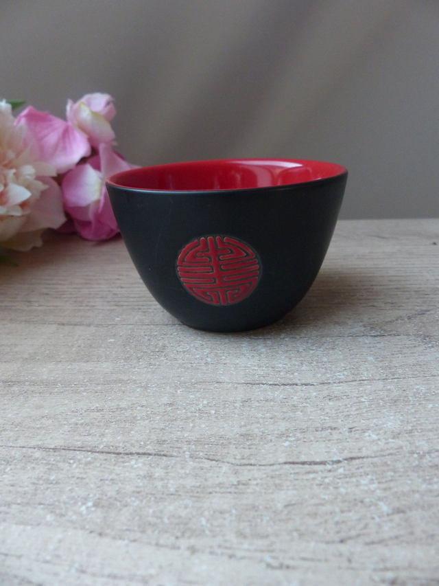 Service à Thé Rouge et Noir en Céramique – Théière avec Anse en Bois et 4 Tasses – Inspiration Chinoise – Ambiance Zen et Cadeau Bien-Être