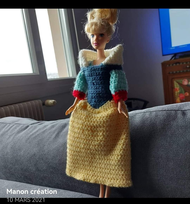 Vêtements de barbie 