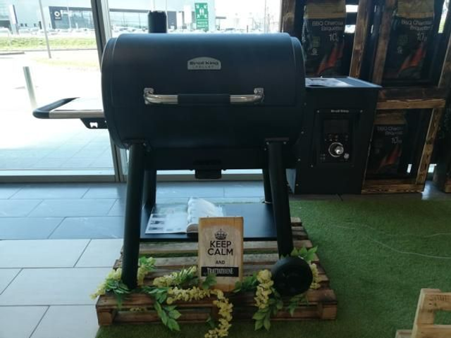 noleggio BARBECUE Regal Pellet 500 Broilking