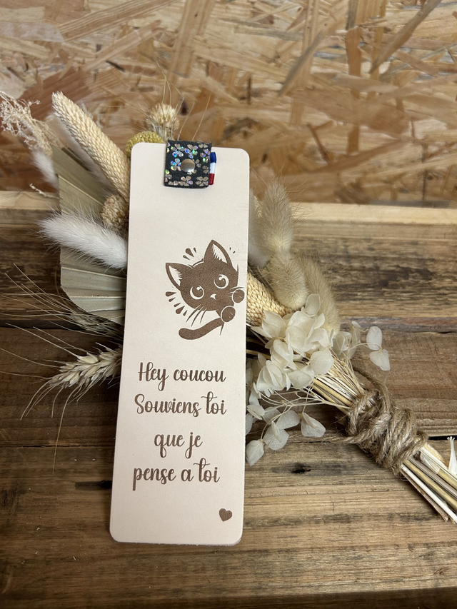 Marque page en cuir &quot; Eh coucou&quot;