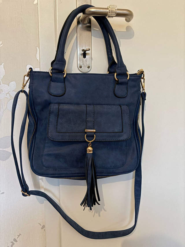 Sac bleu en imitation cuir (57)
