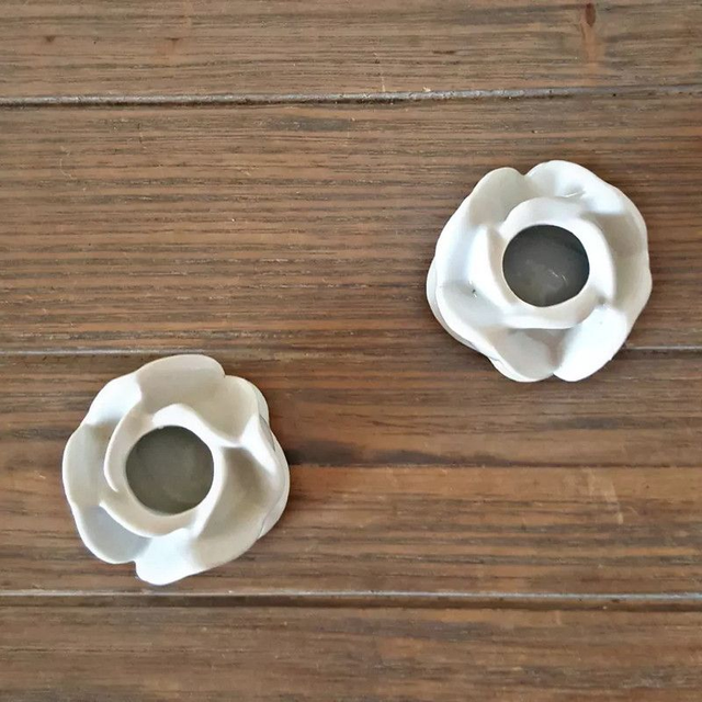 Bougeoirs "bas" vintage en porcelaine pour chandelle (lot de 2)