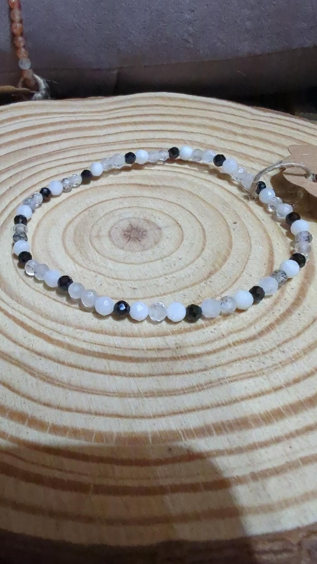 Quartz rutile, Spinelle noir et Pierre de Lune 